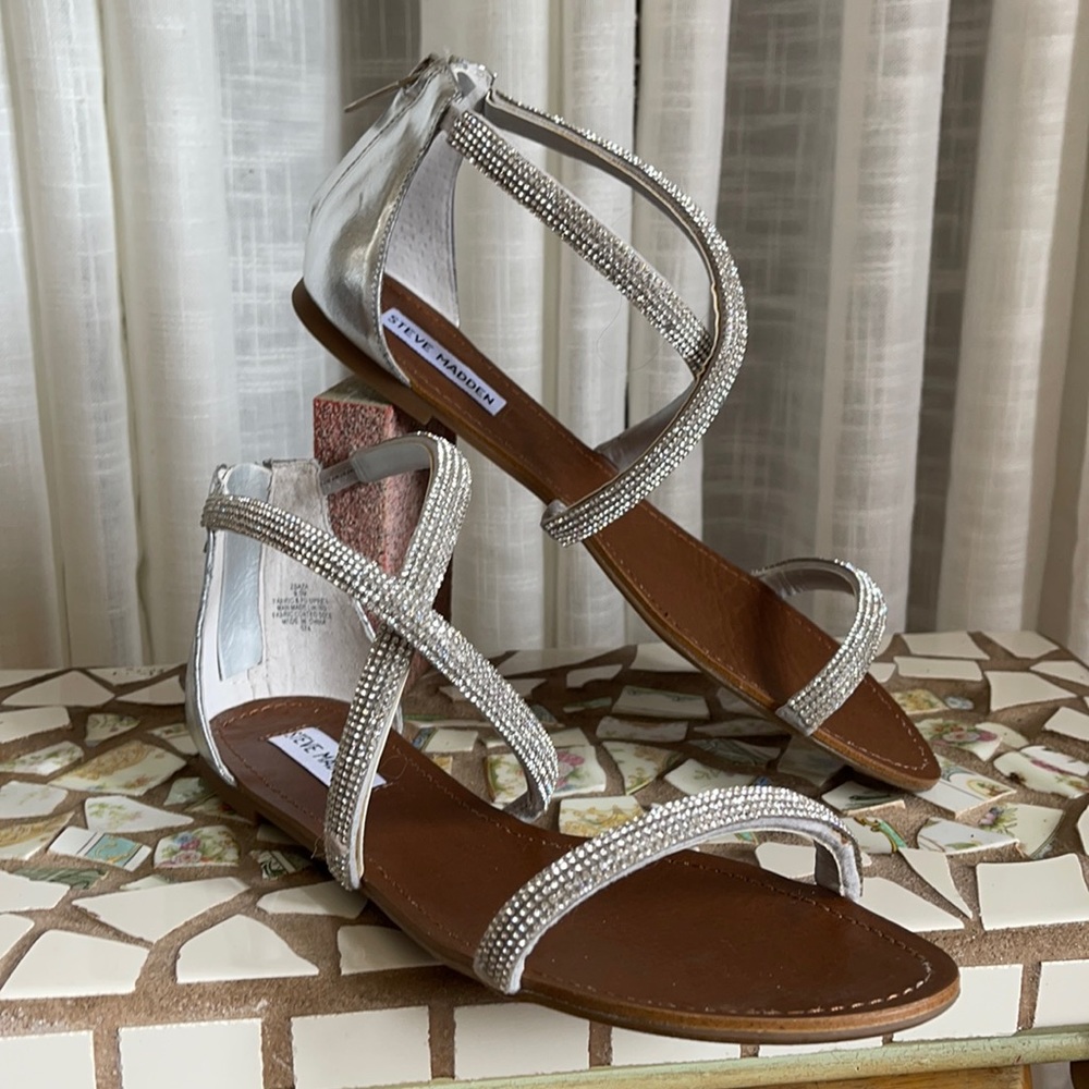 STEVE MADDEN ZSAZA RHINESTONE FLATS 9.5